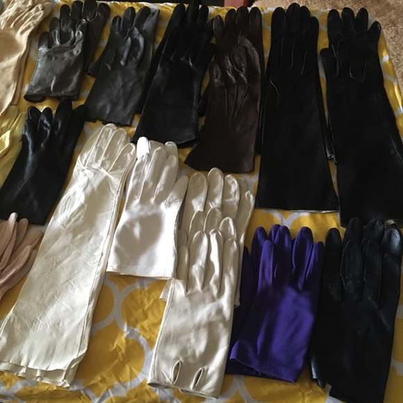 Vintage Gloves and Hats Coming Soon - Picture 3 of 8